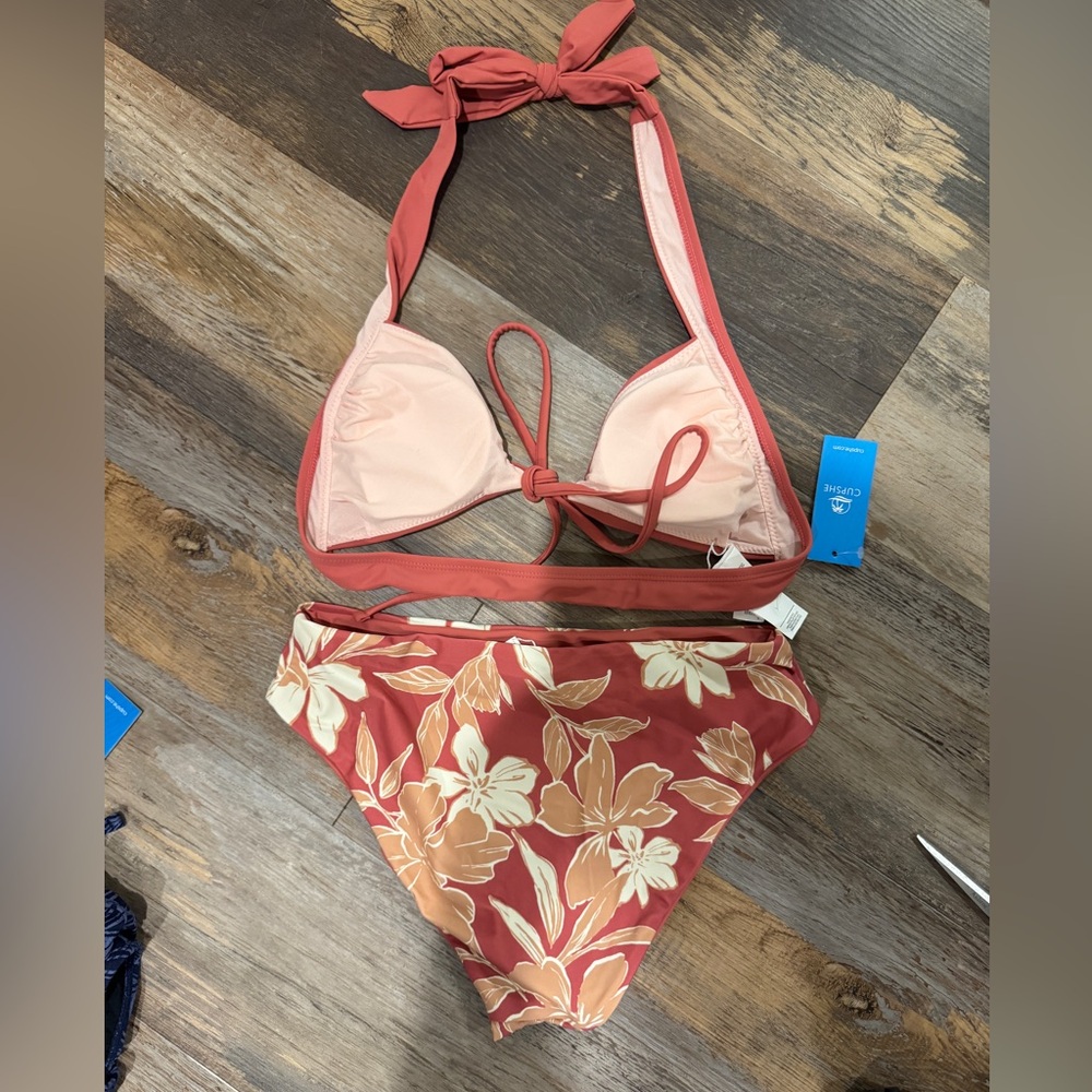 Cupshe Pink and Cream Bikini Set with Floral Design - Picture 2 of 2